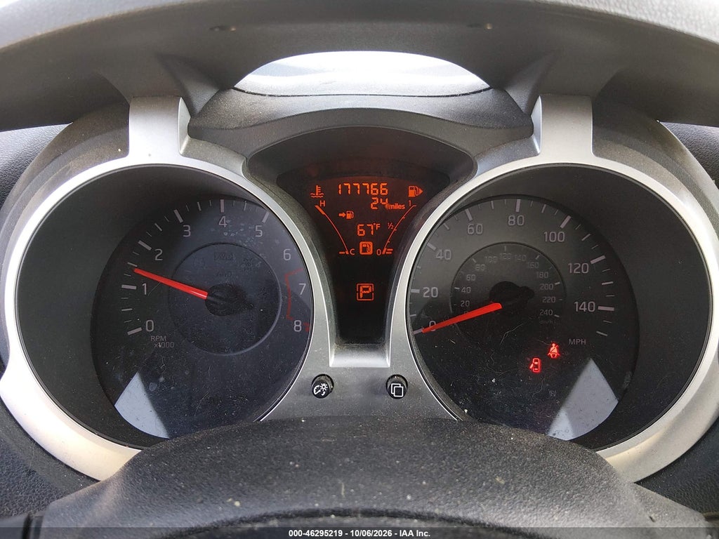2013 Nissan Juke S photo 7