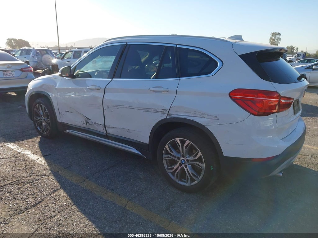 2017 BMW X1 XDRIVE28I photo 3