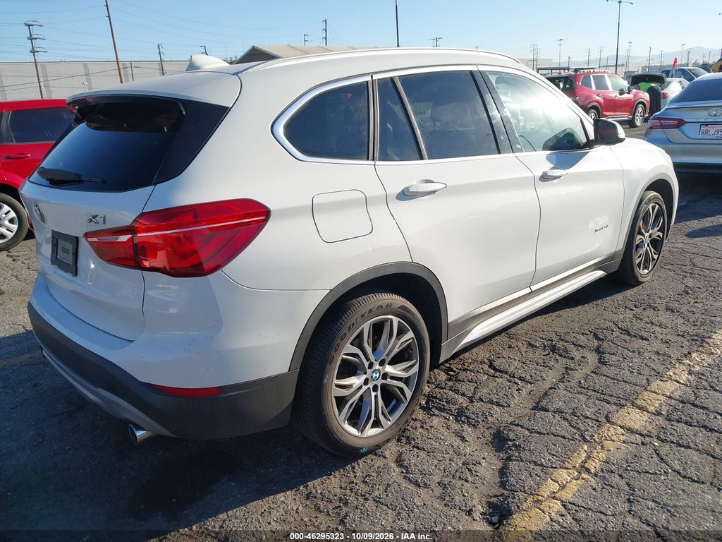 2017 BMW X1 XDRIVE28I photo 4