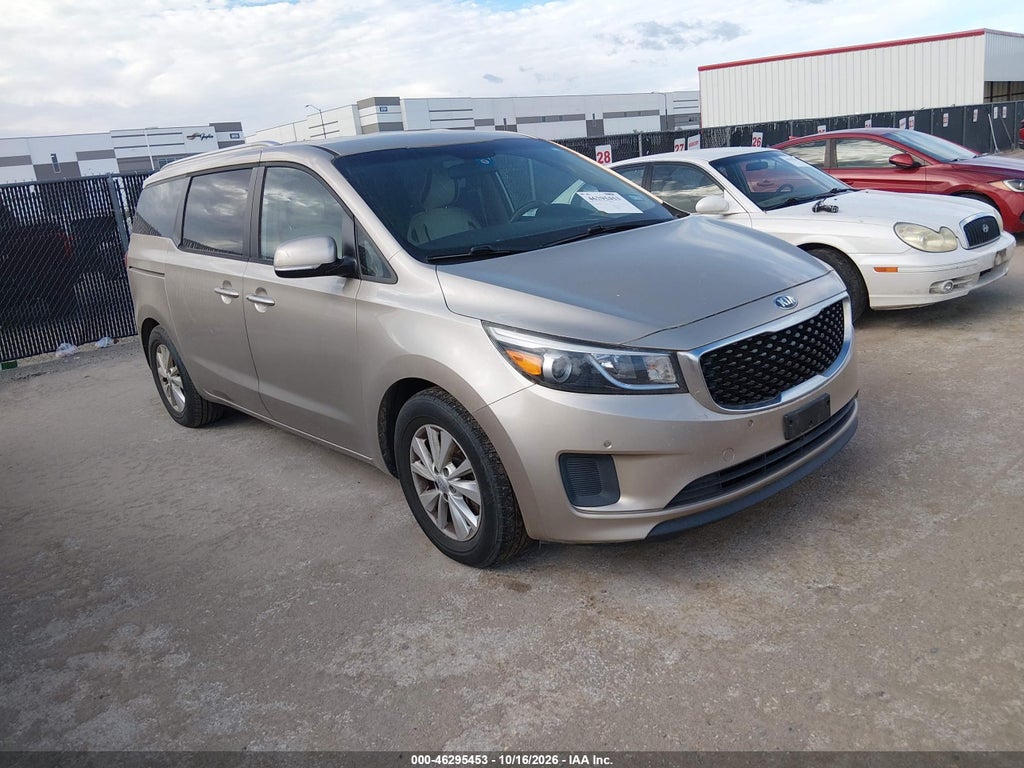 2017 Kia Sedona LX photo 1