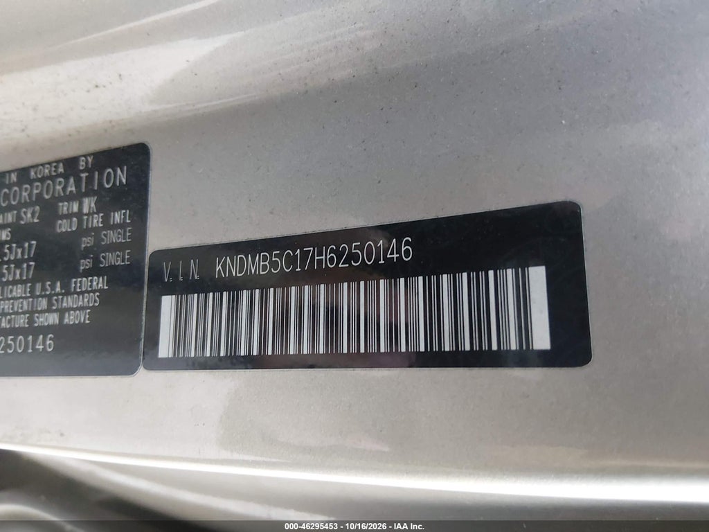 2017 Kia Sedona LX photo 9