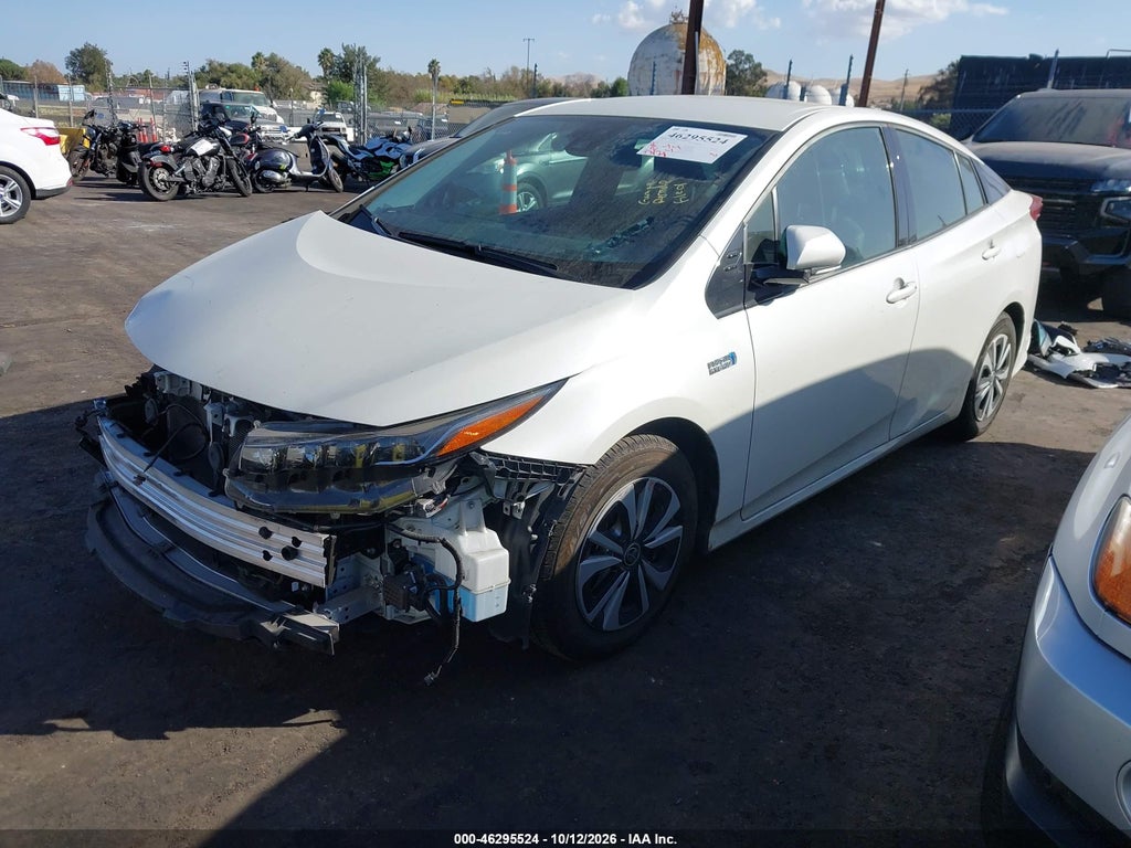 2019 Toyota Prius Prime Advanced photo 2