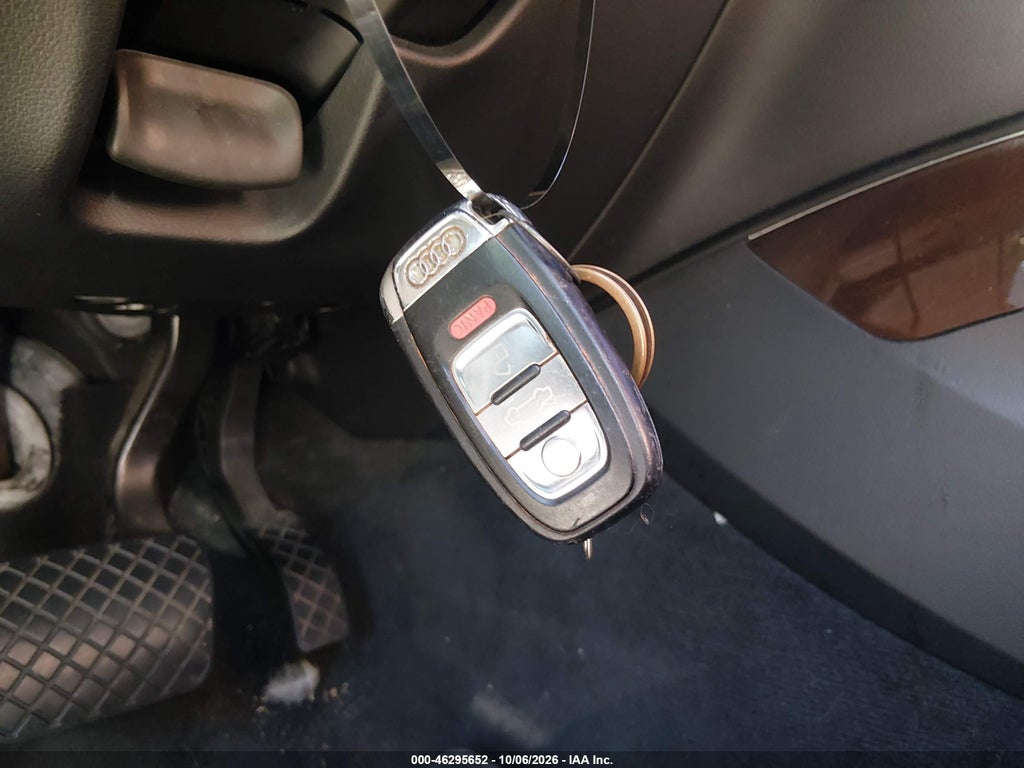 2012 Audi Q5 2.0T Premium photo 11