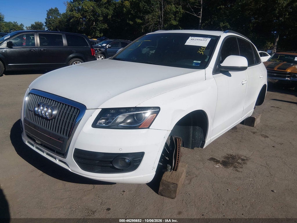 2012 Audi Q5 2.0T Premium photo 2