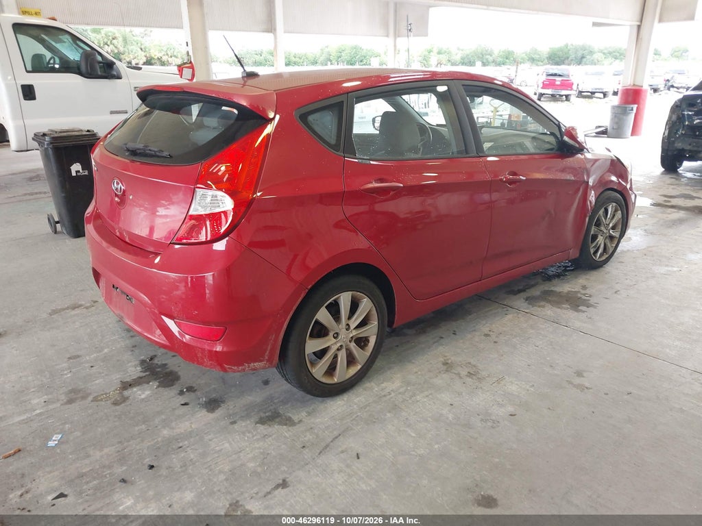 2014 Hyundai Accent SE photo 4
