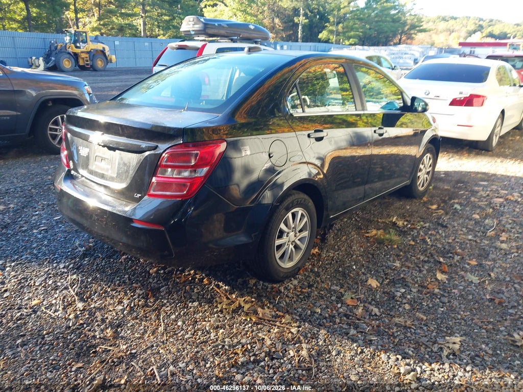 2017 Chevrolet Sonic LT Auto photo 4