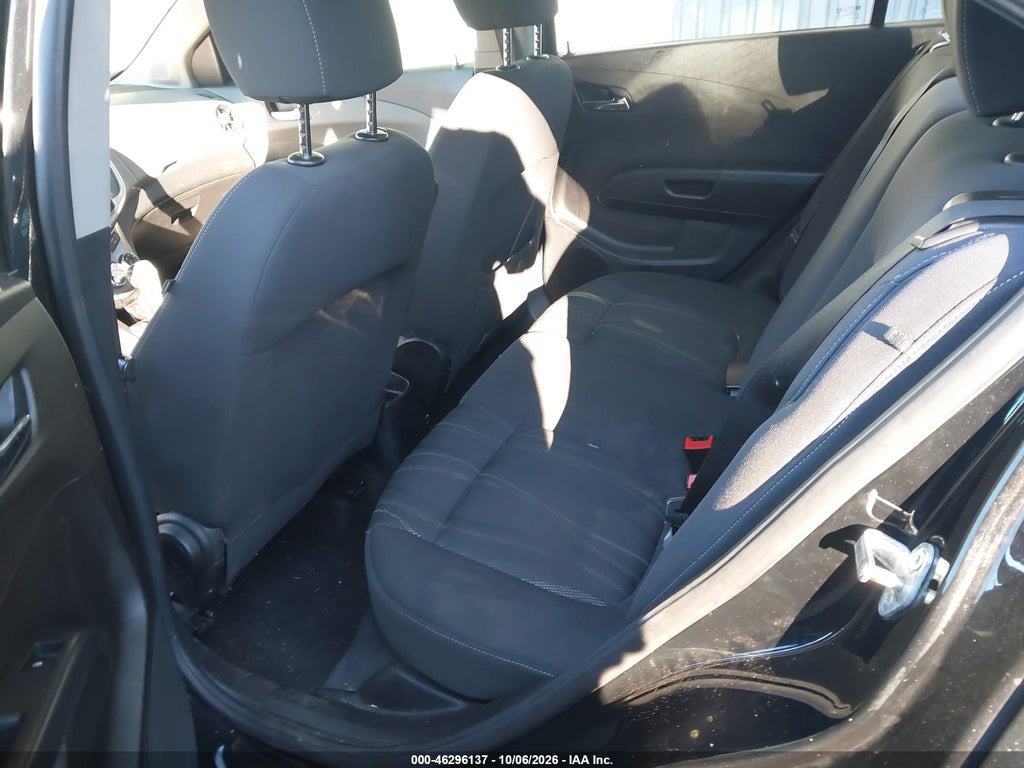 2017 Chevrolet Sonic LT Auto photo 8