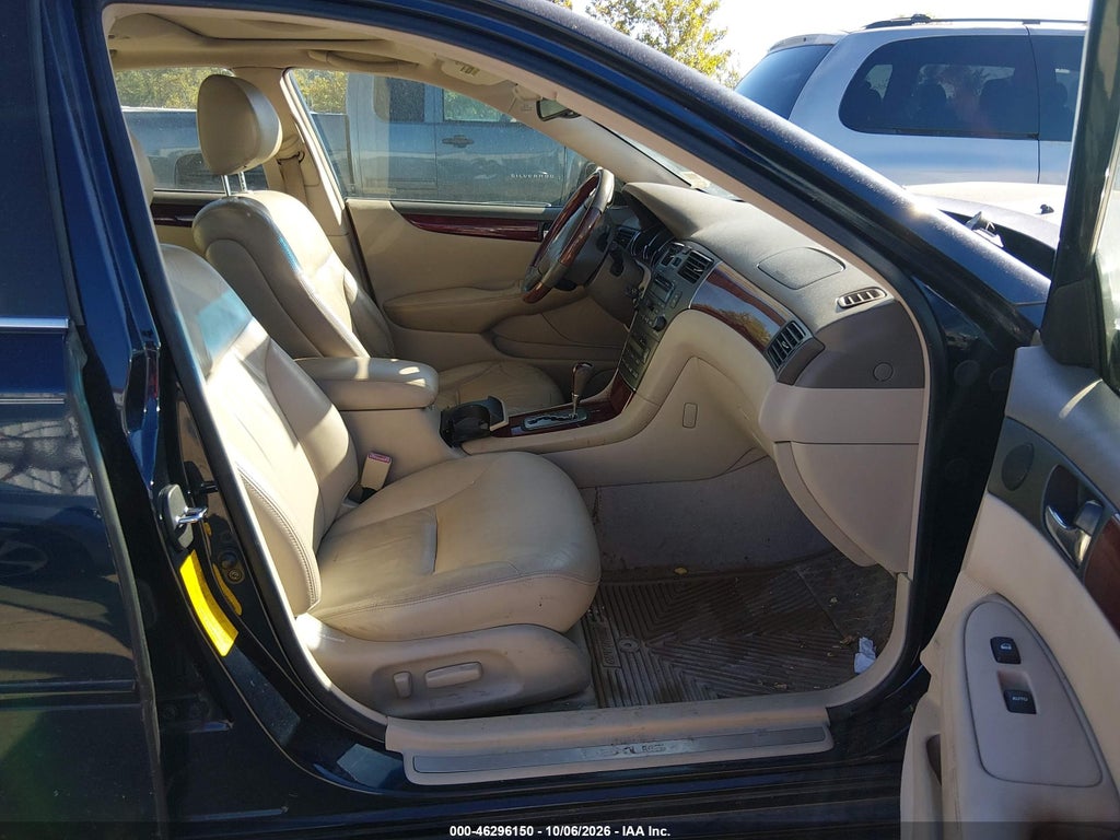 2002 Lexus ES 300 photo 5