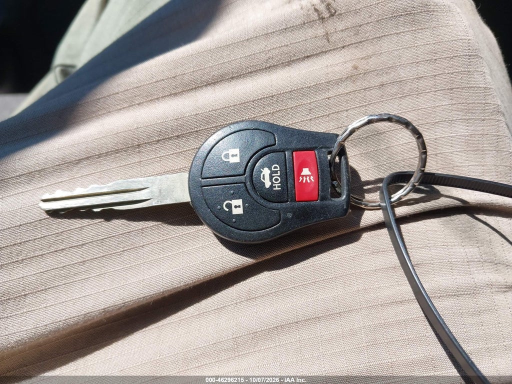 2016 Nissan Versa 1.6 SV photo 11