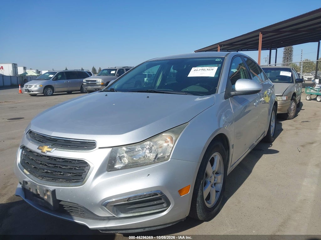 2016 Chevrolet Cruze Limited 1LT Auto photo 2