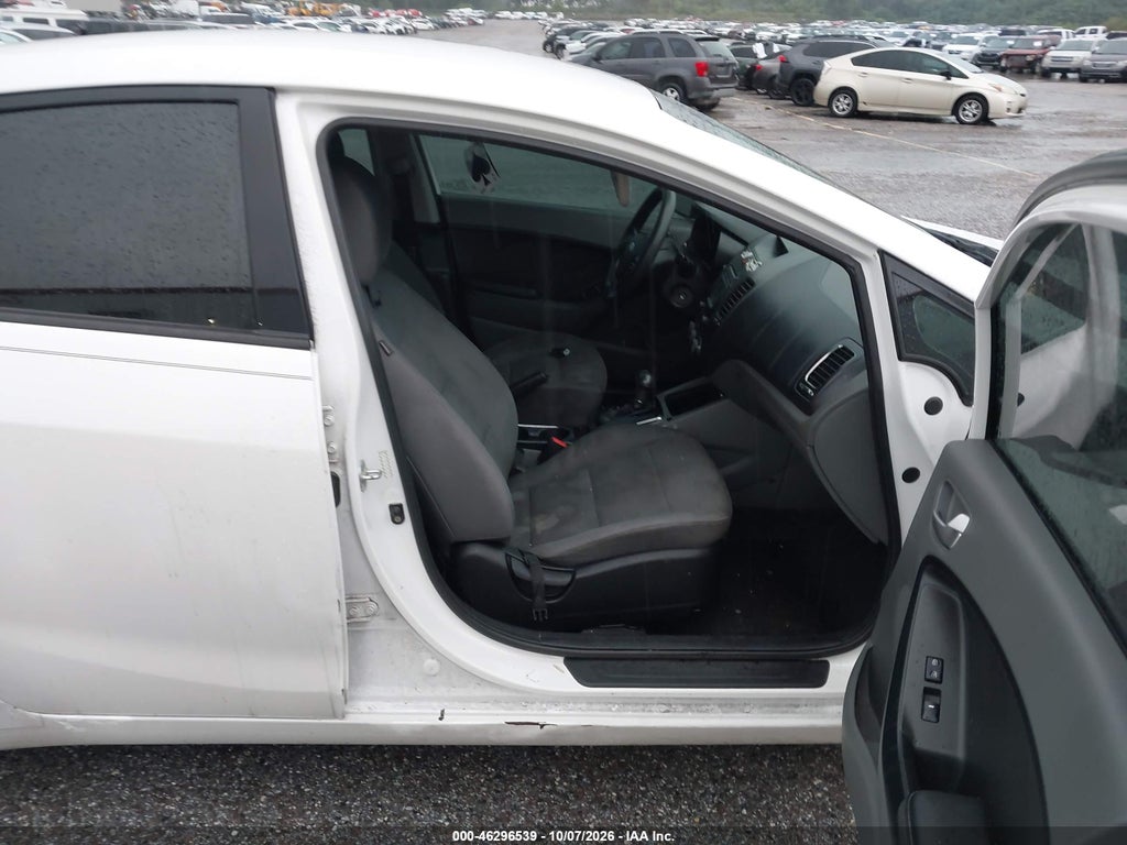 2017 Kia Forte LX photo 5