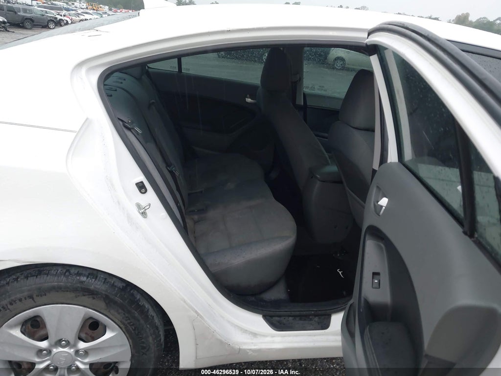 2017 Kia Forte LX photo 8