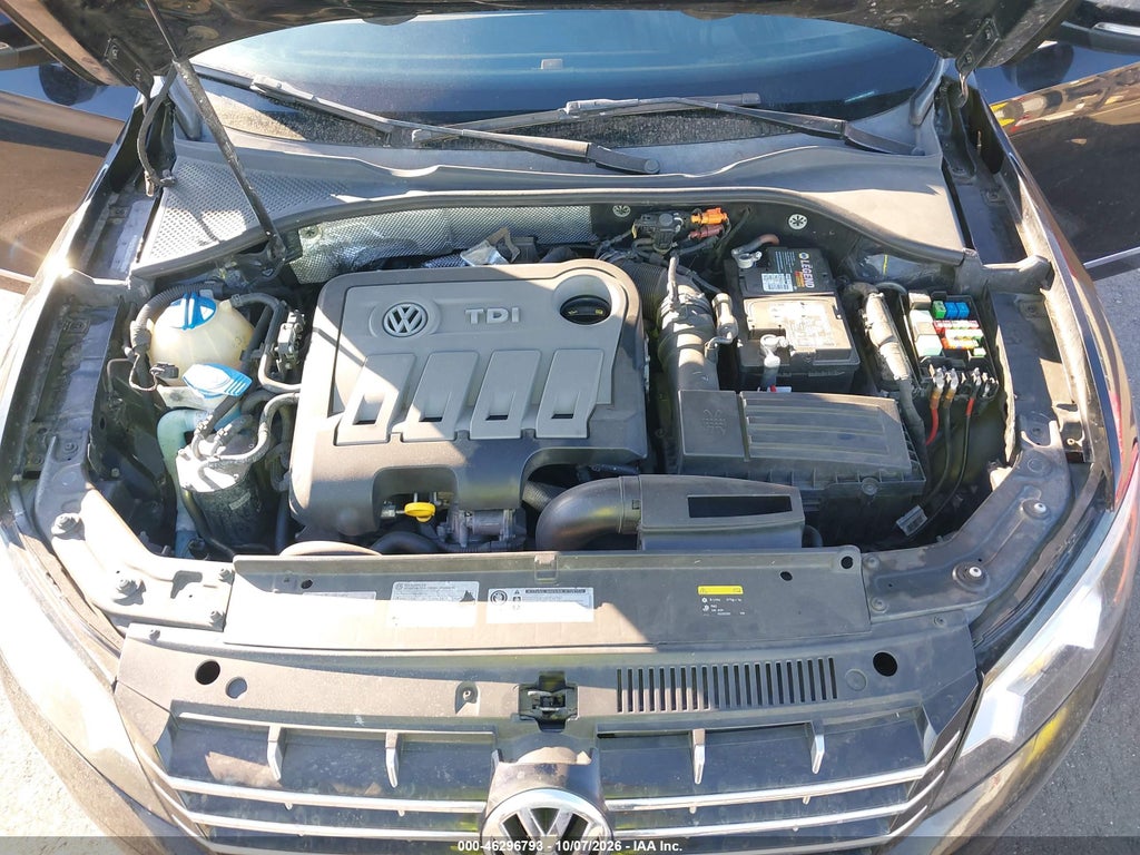2014 Volkswagen Passat 2.0L TDI SEL Premium photo 10