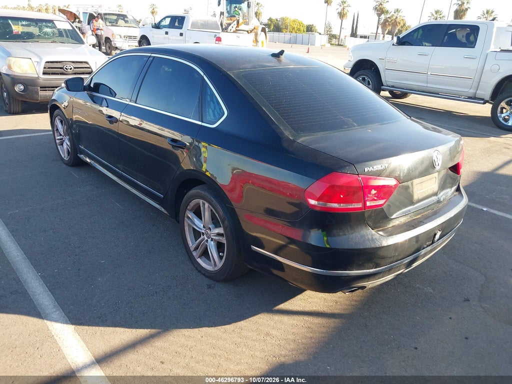 2014 Volkswagen Passat 2.0L TDI SEL Premium photo 3