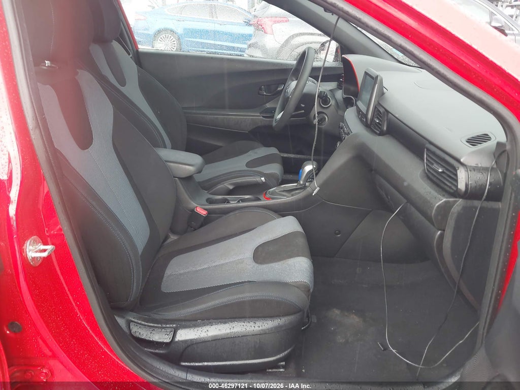 2019 Hyundai Veloster 2.0 photo 5
