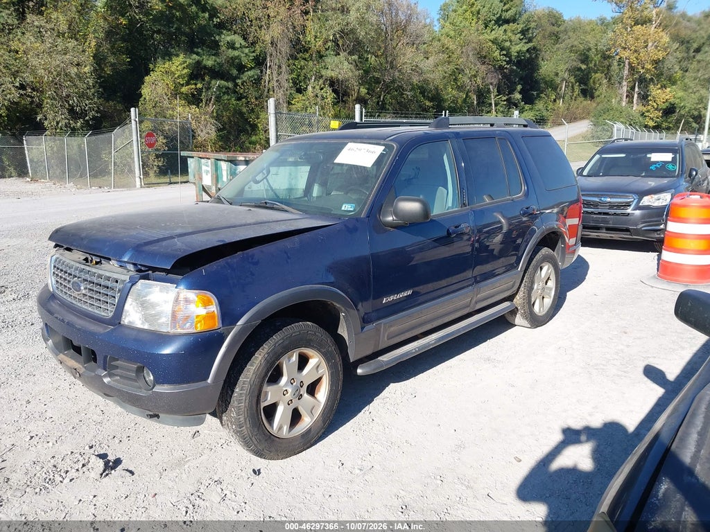 2005 Ford Explorer XLT/XLT Sport photo 2