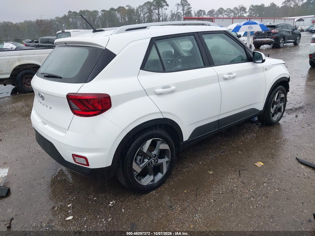 2026 Hyundai Venue SEL photo 4