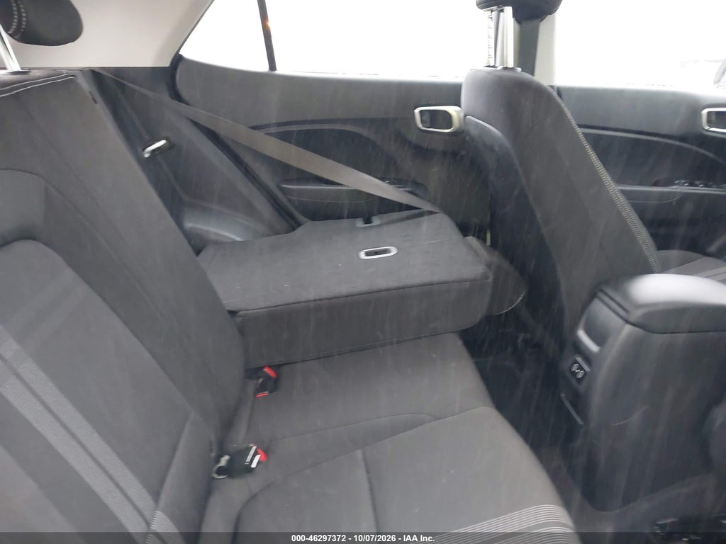 2026 Hyundai Venue SEL photo 8