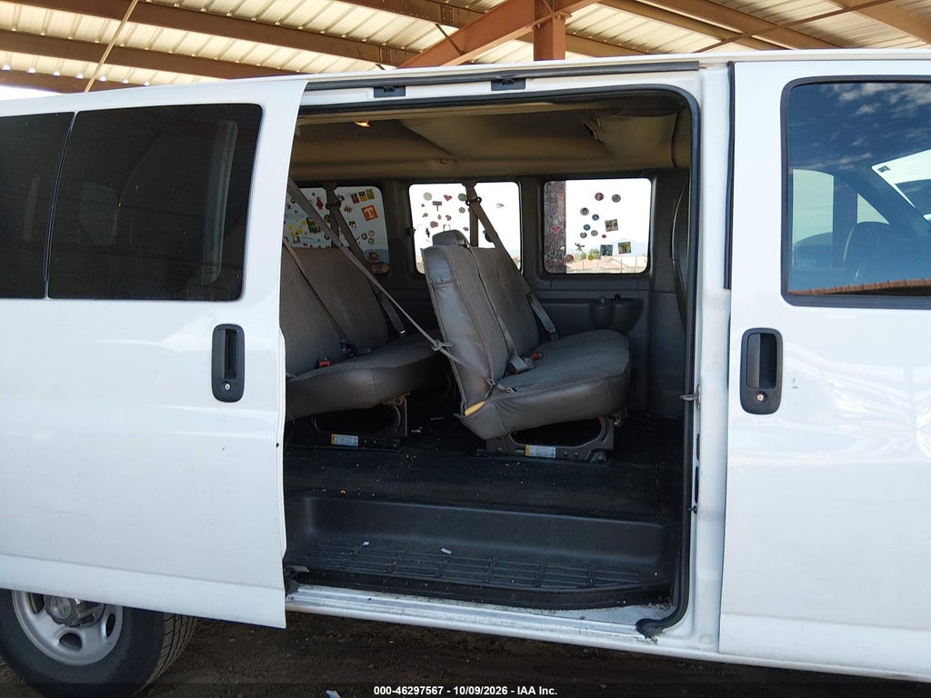 2015 Chevrolet Express 3500 LT photo 8