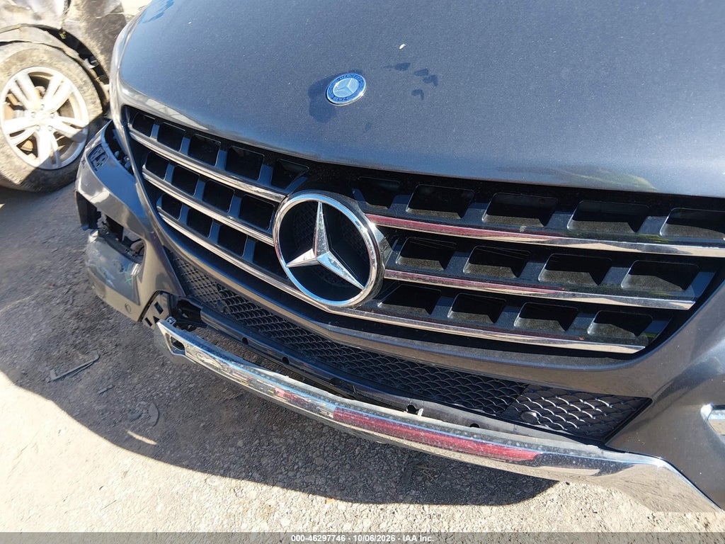 2013 Mercedes-Benz ML 350 4MATIC photo 6