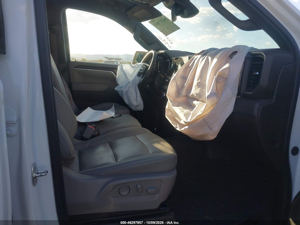 2026 GMC Sierra 1500 , Short Bed, Slt, RWD photo 5