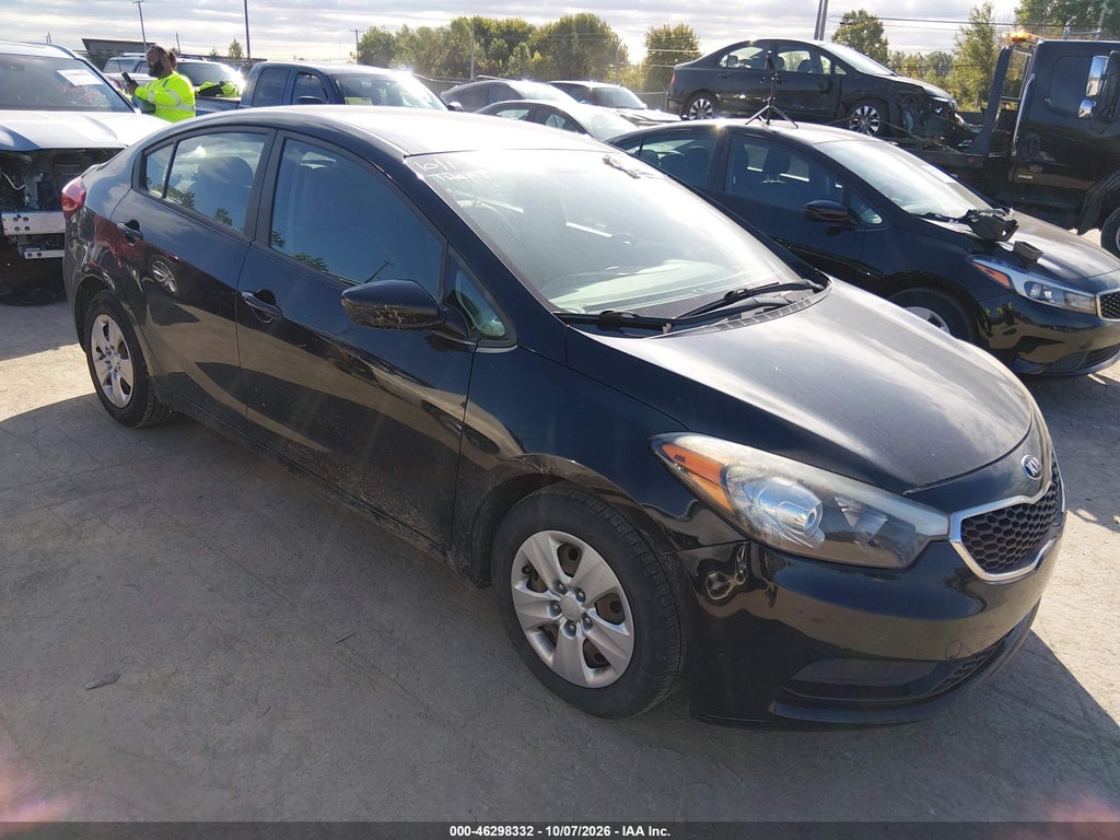 2016 Kia Forte LX photo 1