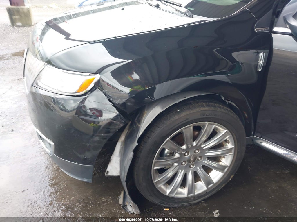 2011 Lincoln MKX photo 6