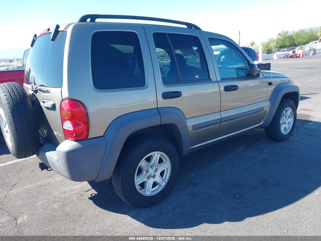 2004 Jeep Liberty Sport photo 4
