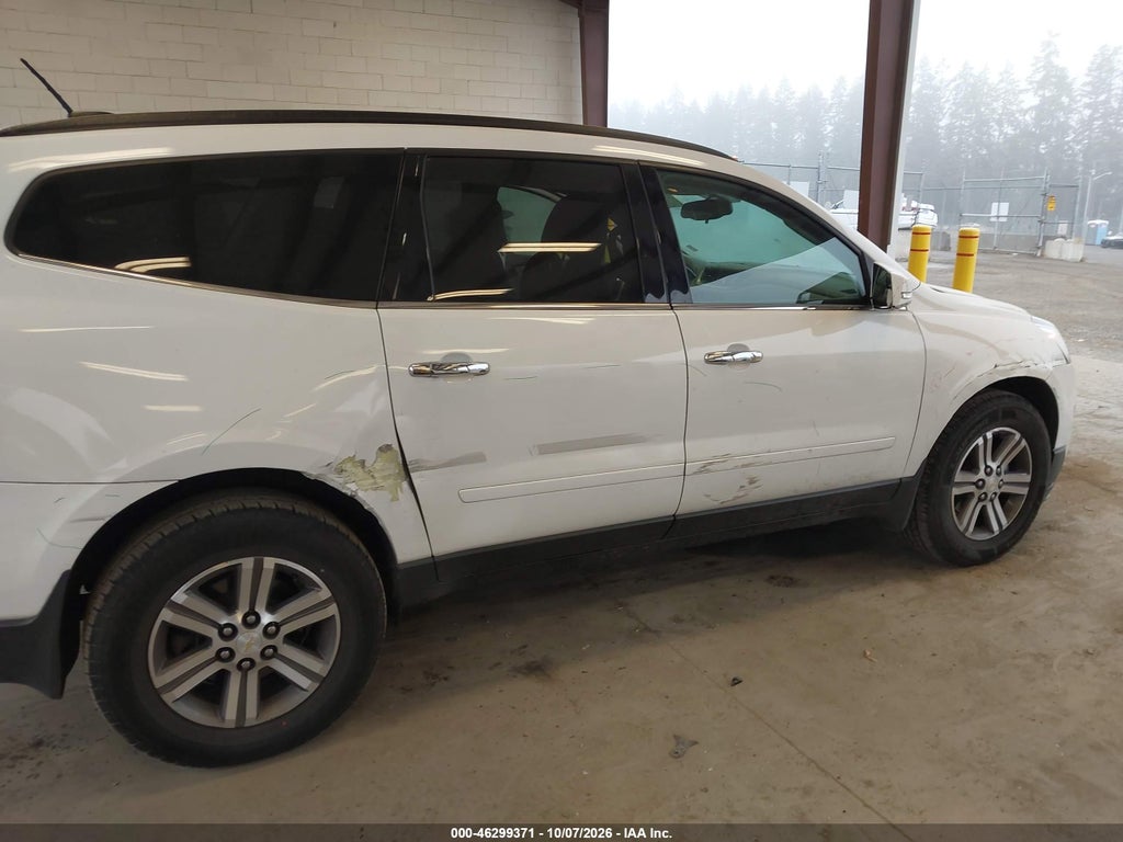 2017 Chevrolet Traverse 1LT photo 6