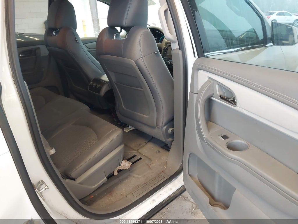 2017 Chevrolet Traverse 1LT photo 8