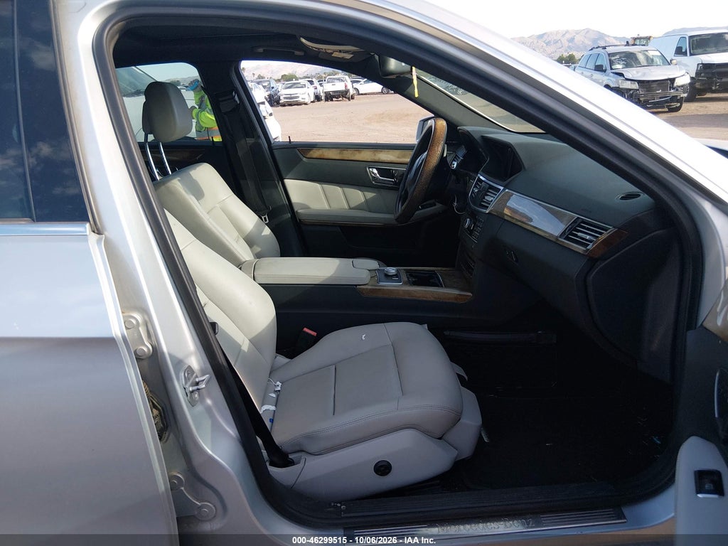 2011 Mercedes-Benz E 350 4MATIC photo 5