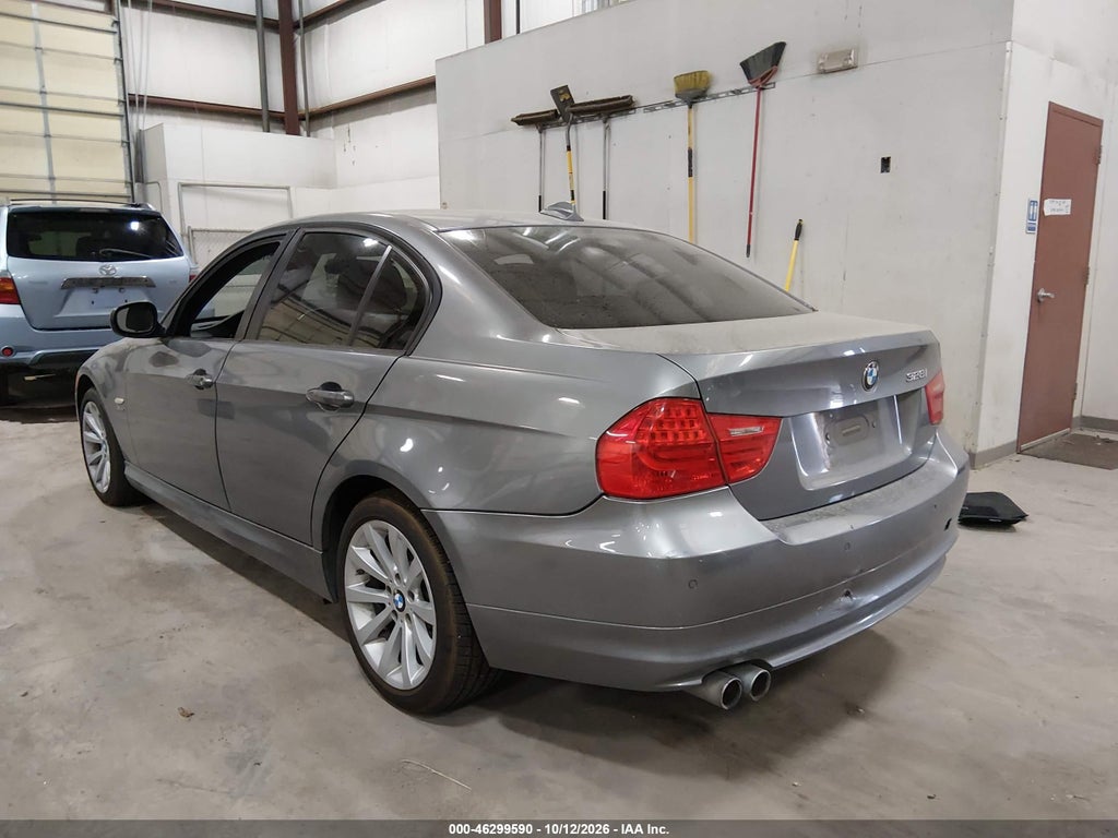 2011 BMW 328I Xdrive photo 3