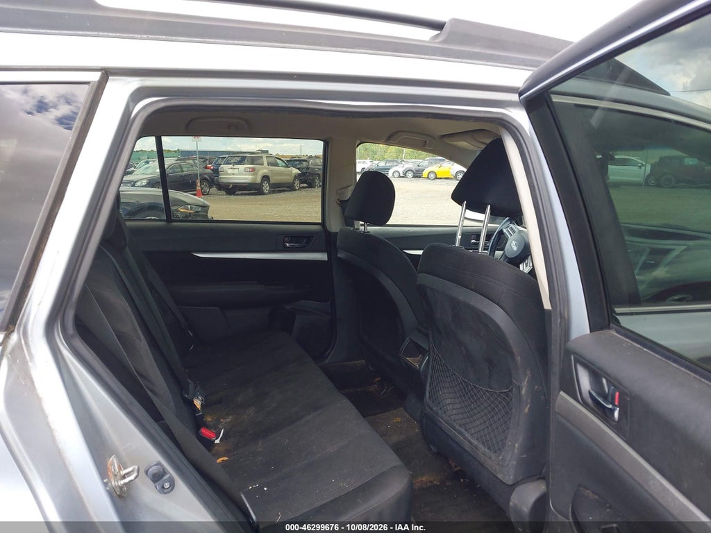 2014 Subaru Outback 2.5I Premium photo 8