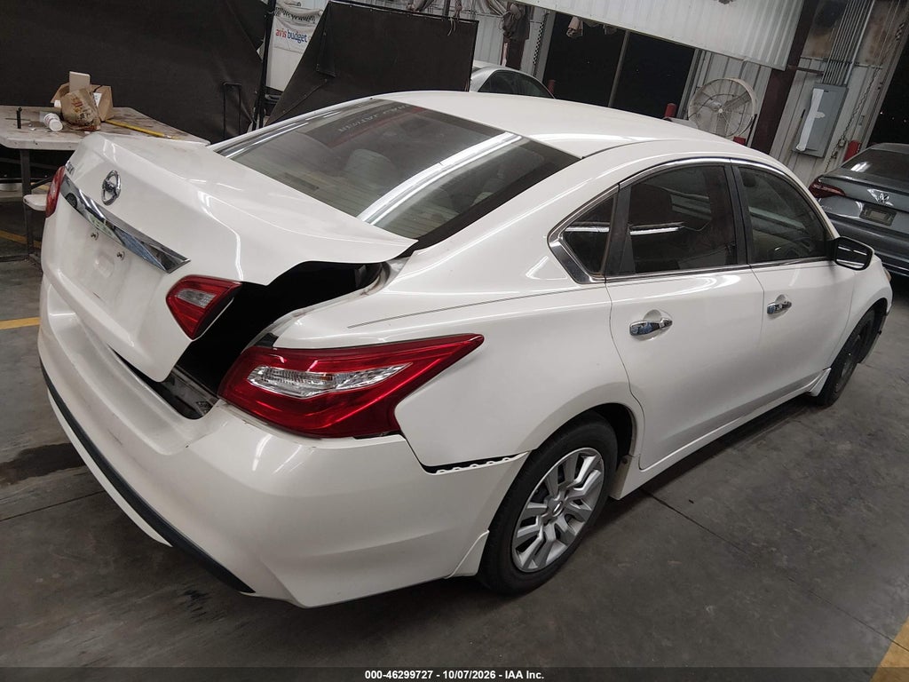 2016 Nissan Altima 2.5 S photo 4