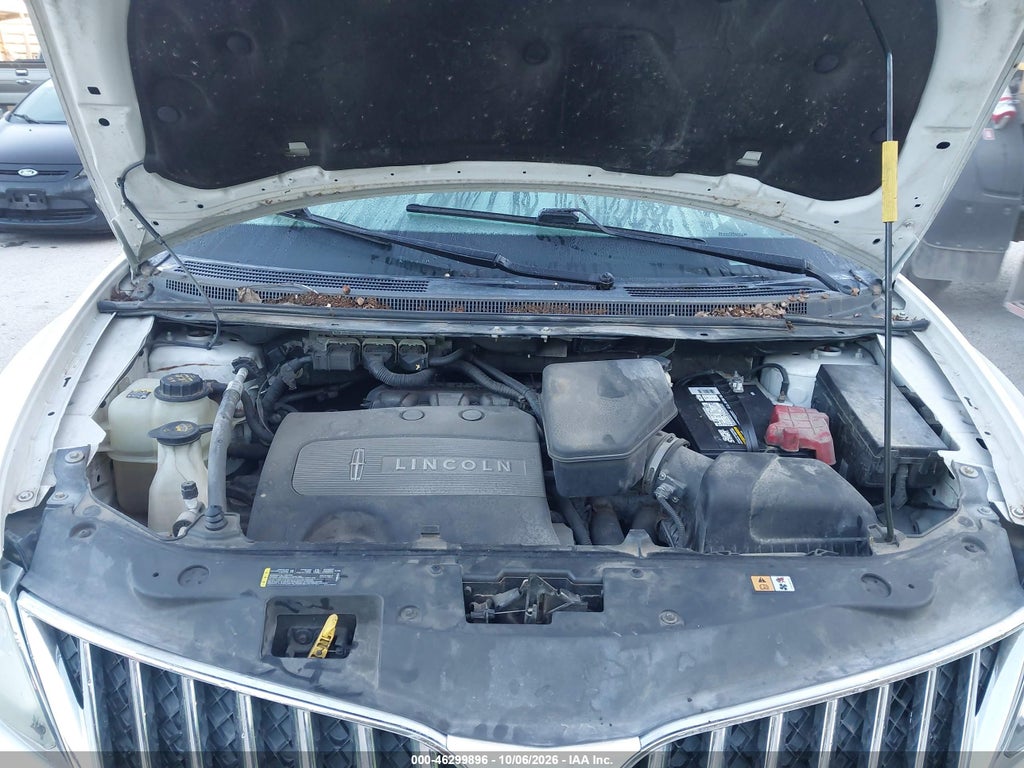 2013 Lincoln MKX photo 10