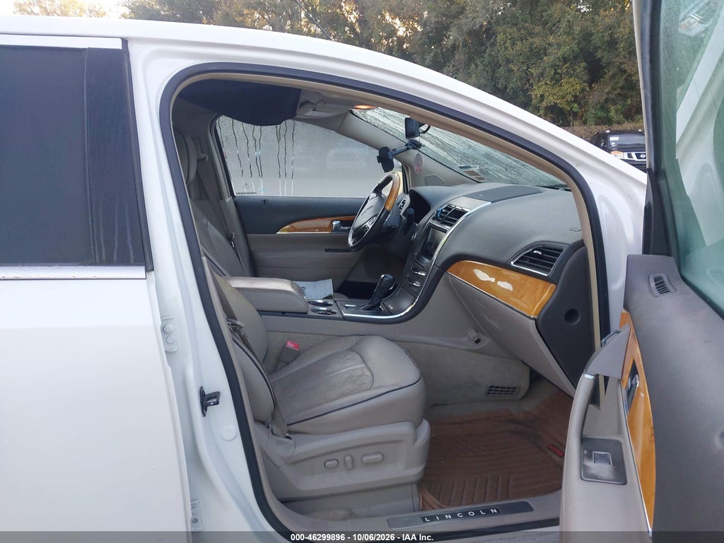 2013 Lincoln MKX photo 5