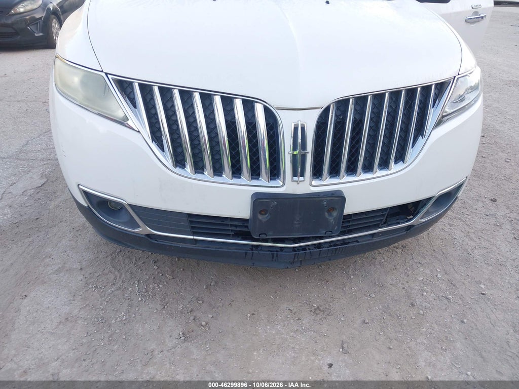 2013 Lincoln MKX photo 6