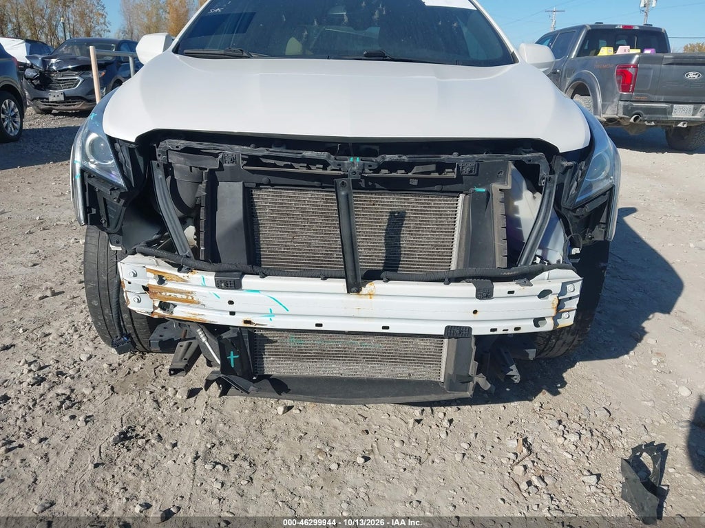 2018 Cadillac XT5 Luxury AWD photo 6