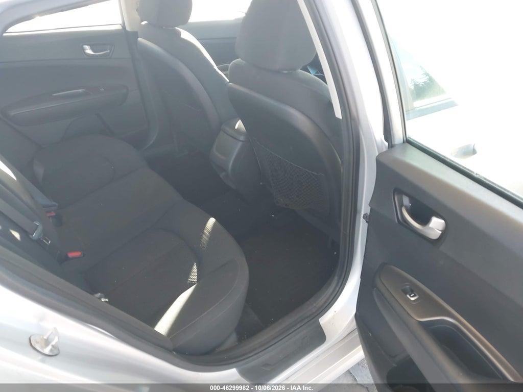 2020 Kia Optima LX photo 8