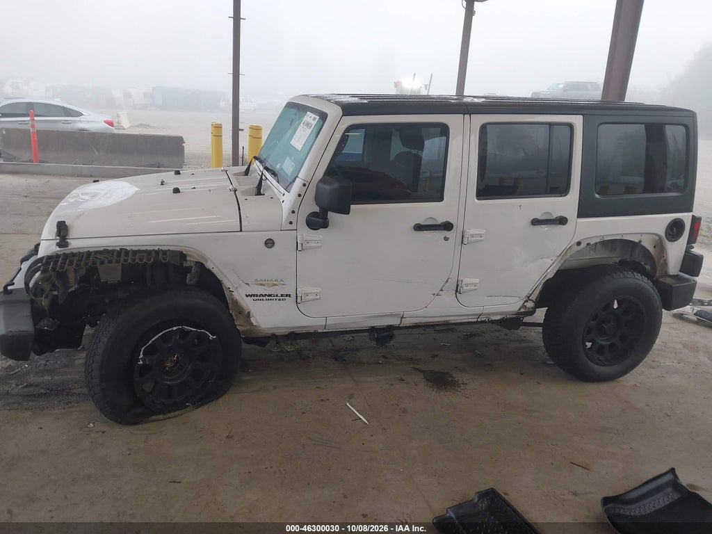 2013 Jeep Wrangler Unlimited Sahara photo 6