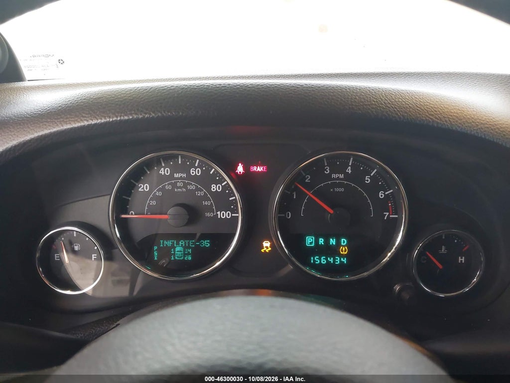 2013 Jeep Wrangler Unlimited Sahara photo 7