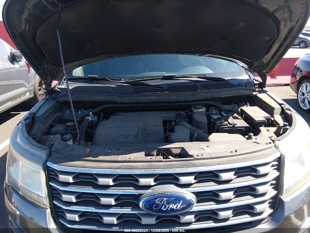 2016 Ford Explorer XLT photo 10