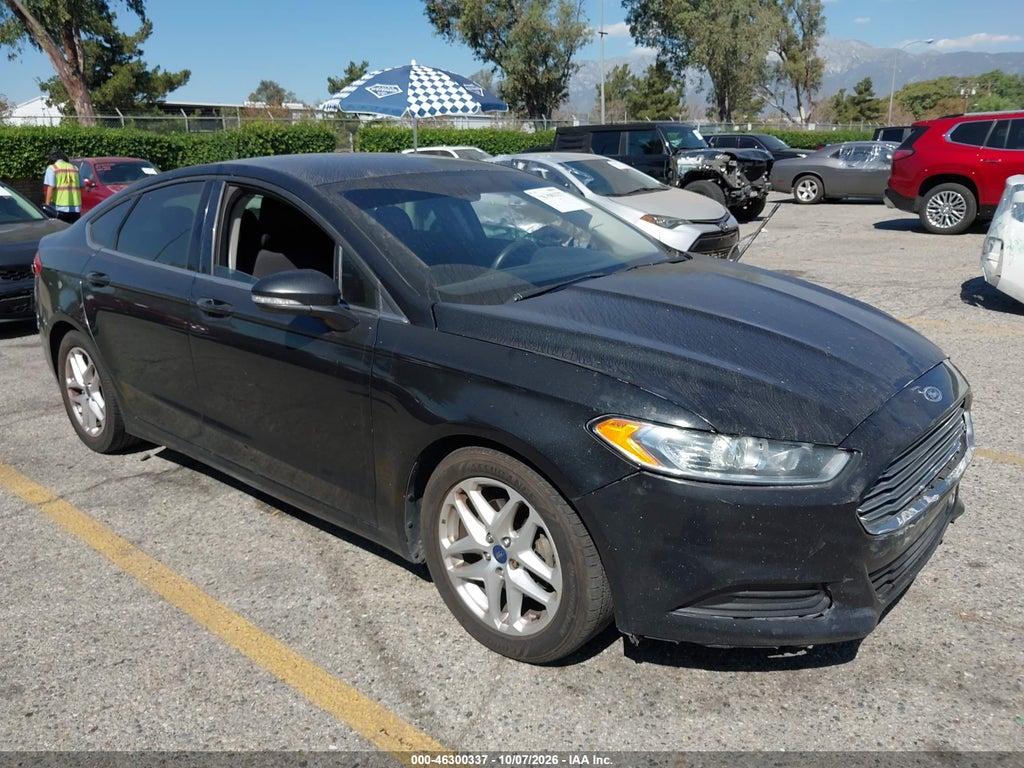 2015 Ford Fusion SE photo 1