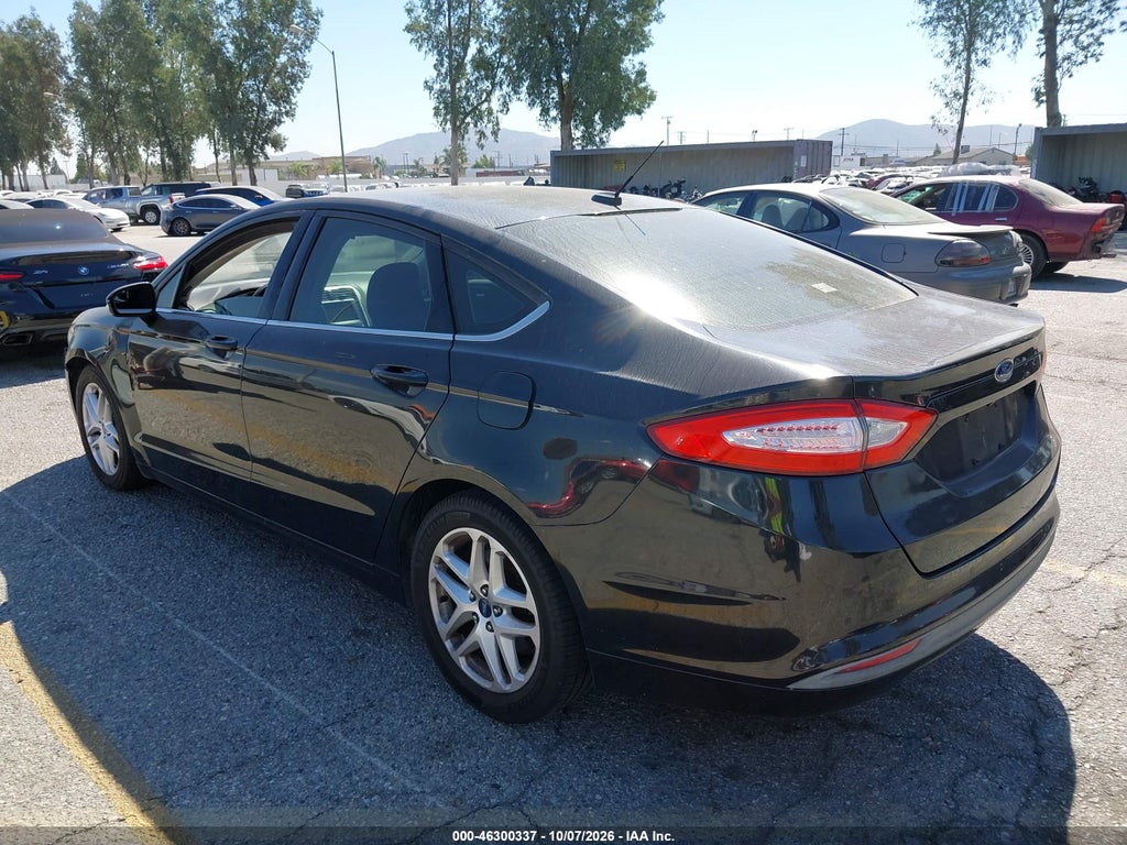 2015 Ford Fusion SE photo 3