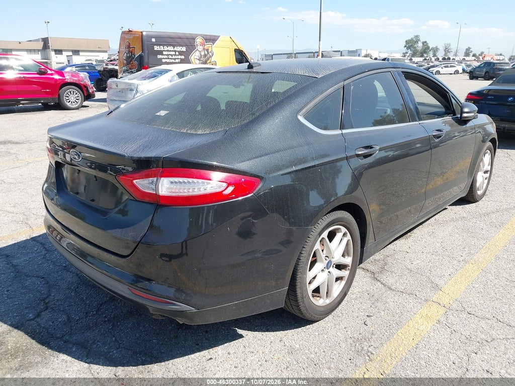 2015 Ford Fusion SE photo 4