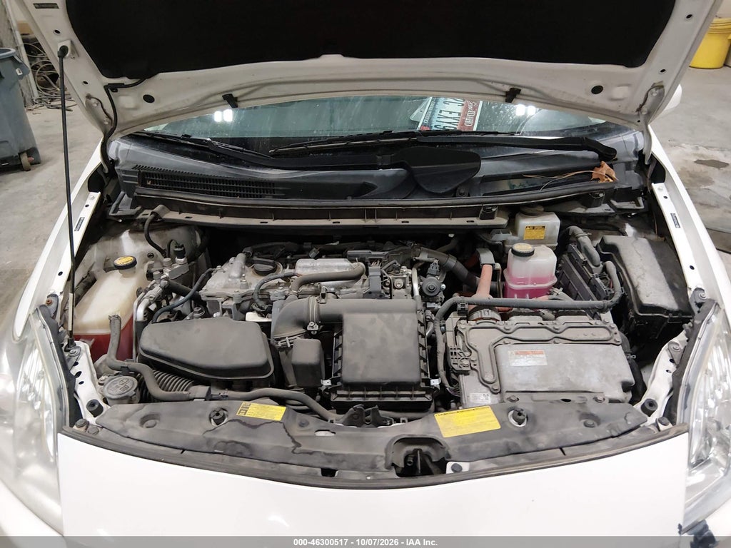 2011 Toyota Prius Four photo 10