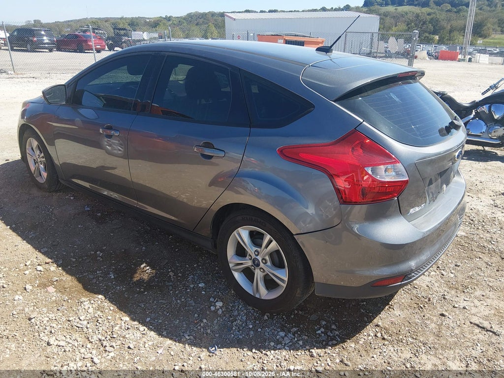 2014 Ford Focus SE photo 3