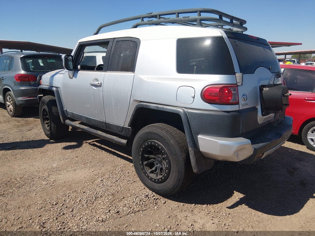 2007 Toyota FJ Cruiser photo 3