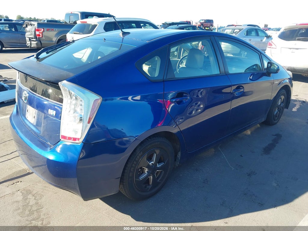 2010 Toyota Prius IV photo 4