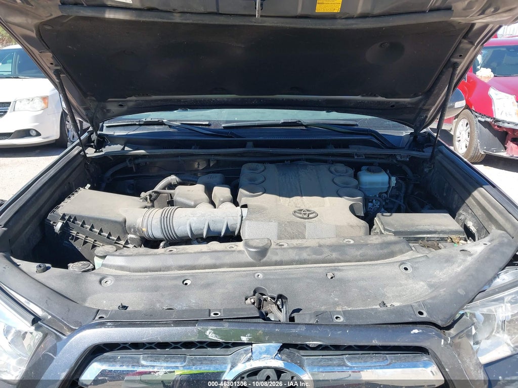 2011 Toyota 4RUNNER Limited V6 photo 10